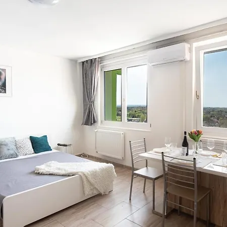 Napfényes, Panorámás Apartman, Belvárosában Appartamento
