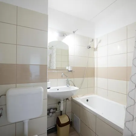 Napfényes, Panorámás Apartman, Belvárosában Appartamento *